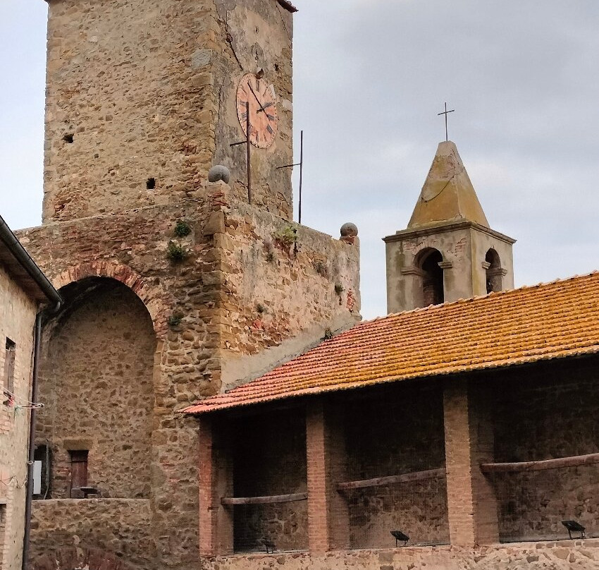 Chiesa di Santa Maria del Giglio-佩斯卡亚堡必去景点