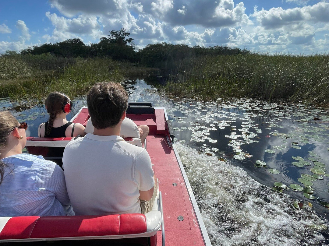 Mack's Fish Camp - Tours-海厄利亚必去景点