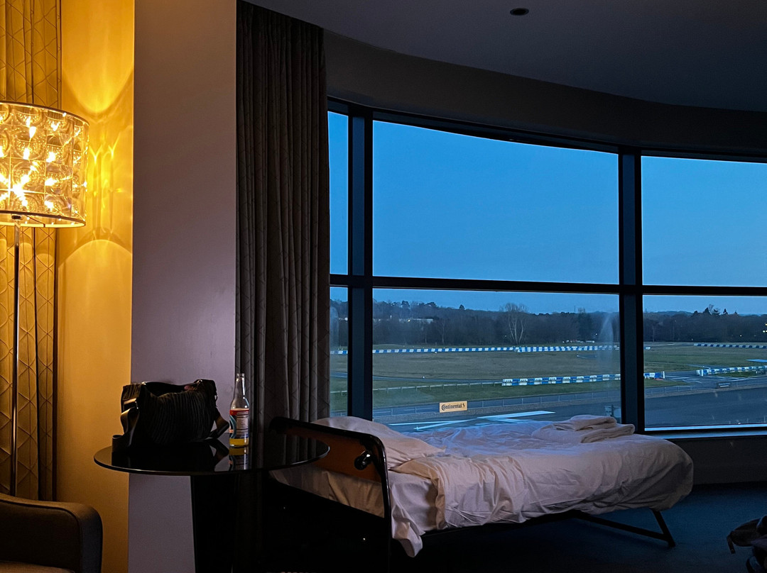 Brooklands Hotel主图