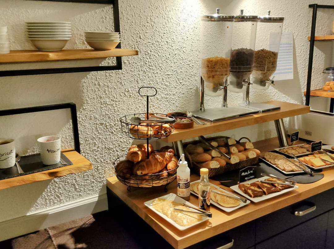 Logis Hôtel du Cerf主图