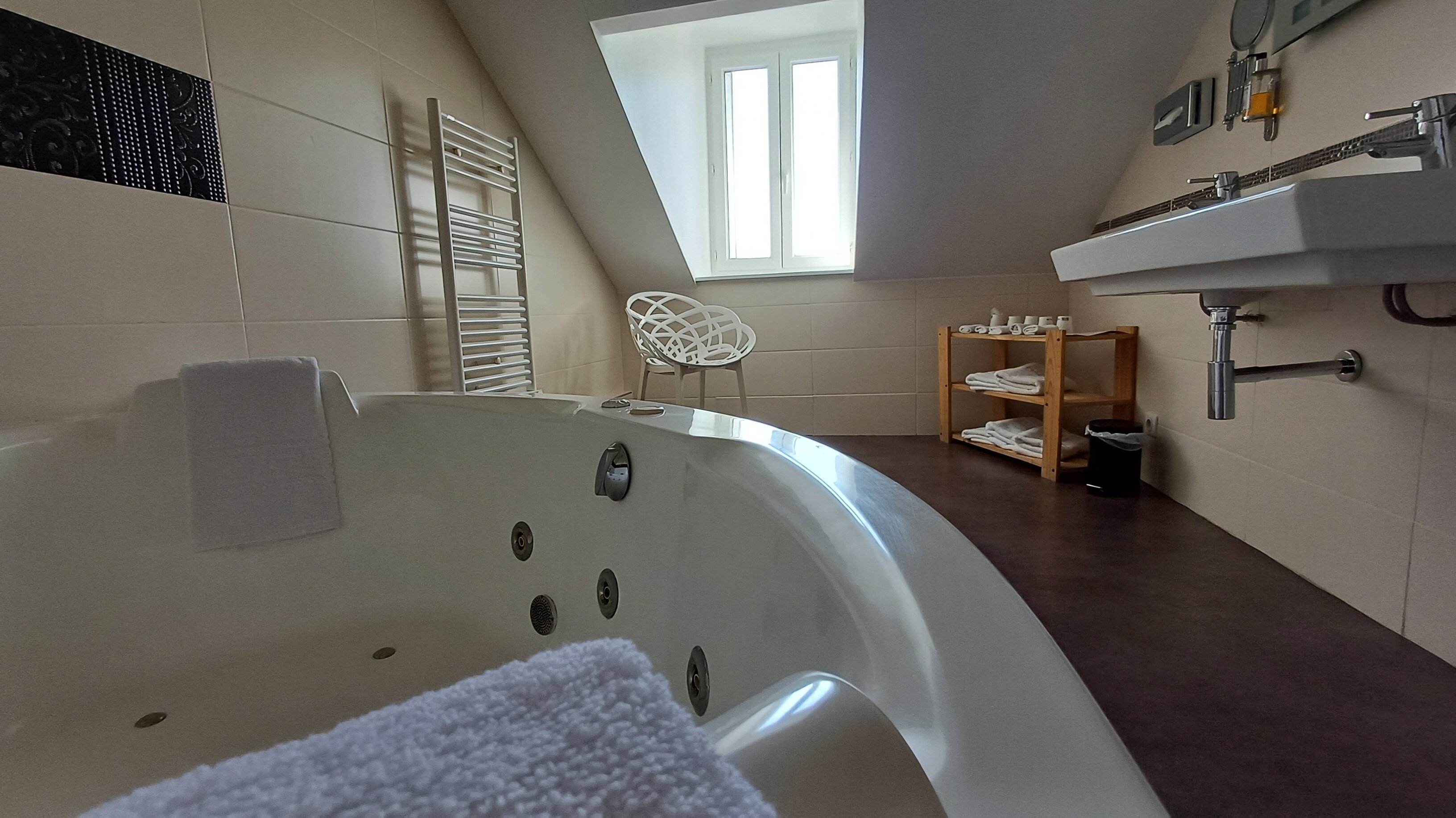 Logis Hôtel du Cerf-浴室