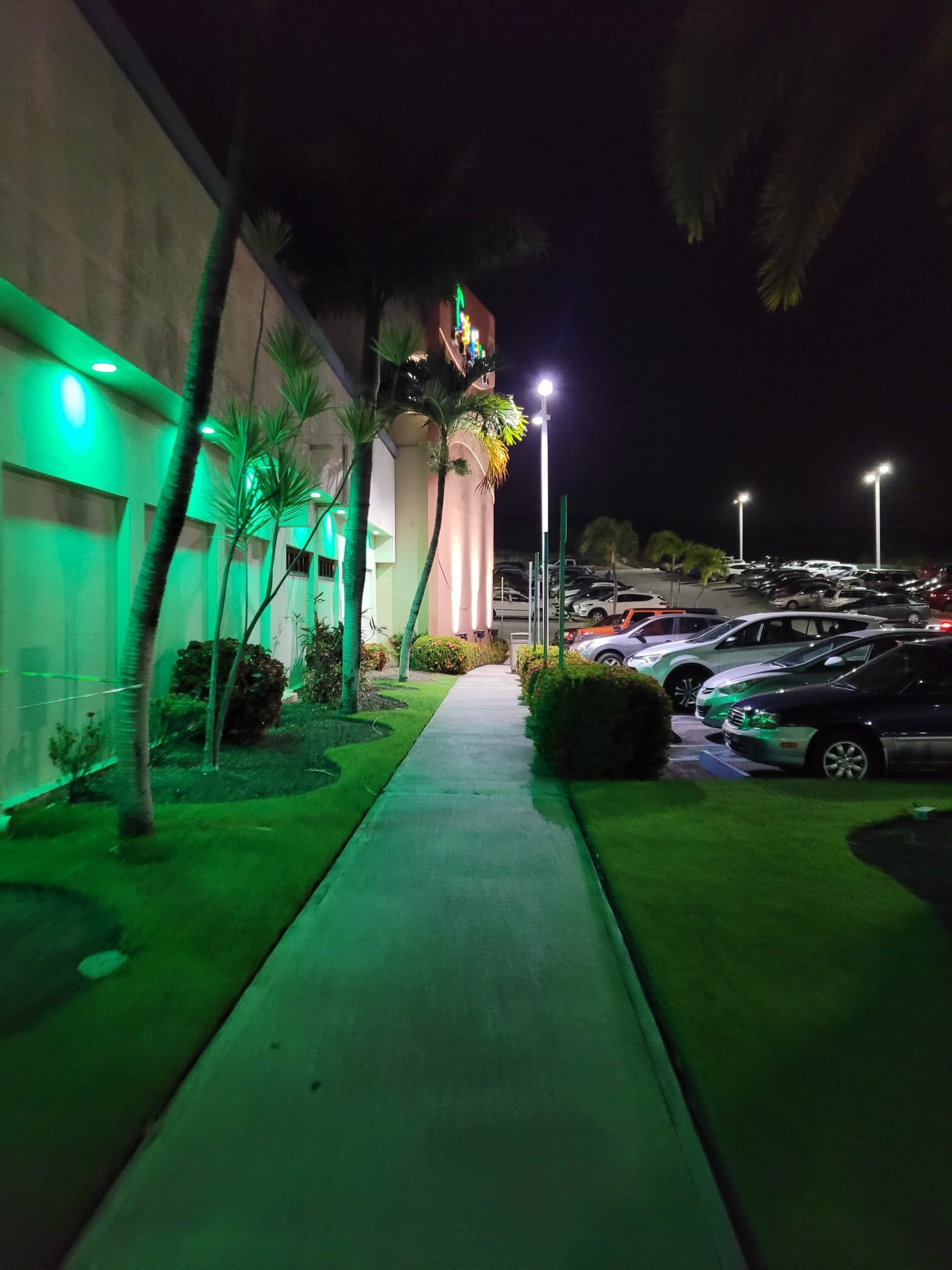 Holiday Inn 庞塞和热带娱乐场-官方