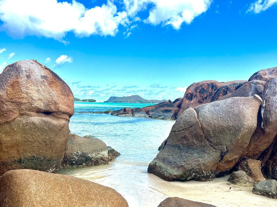 Cote d’Or Beach-普拉兰岛必去景点