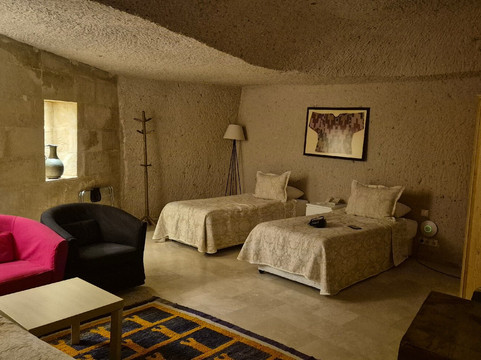 基斯塔洞穴酒店主图