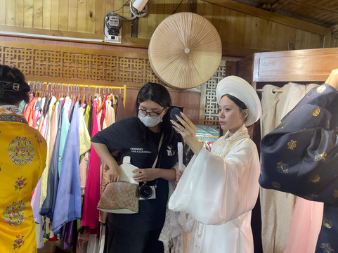 Tam Dai Cac - Vietnamese Traditional Costumes-Ngu Hanh Son必去景点