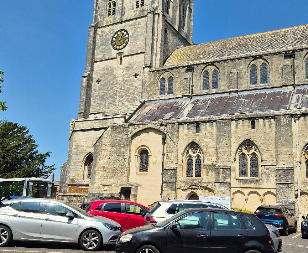 Christchurch Priory-基督城必去景点