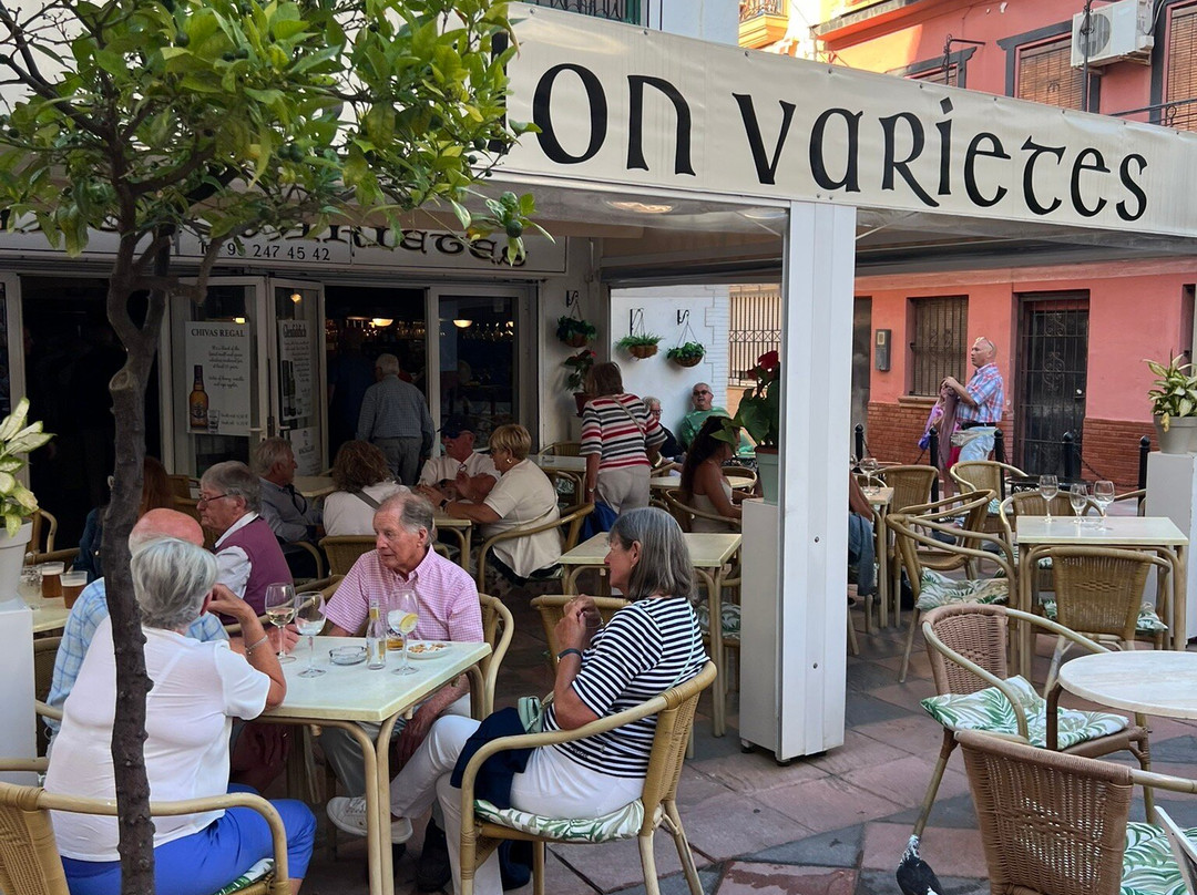 The Salon Varietes Theatre-福恩吉罗拉必去景点