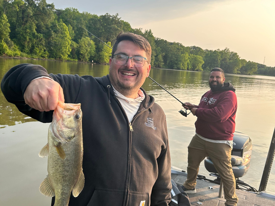 Potomac Joe's Fishing Service-Charlotte Hall必去景点