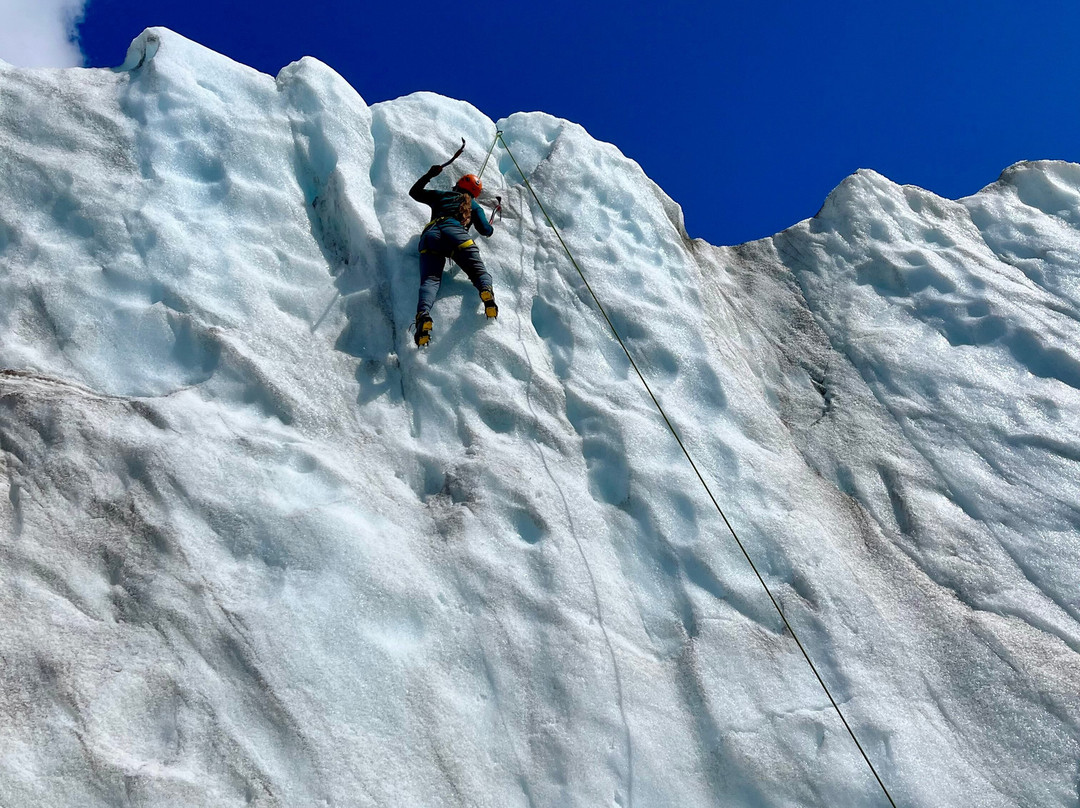 Icefall Tours景点图片