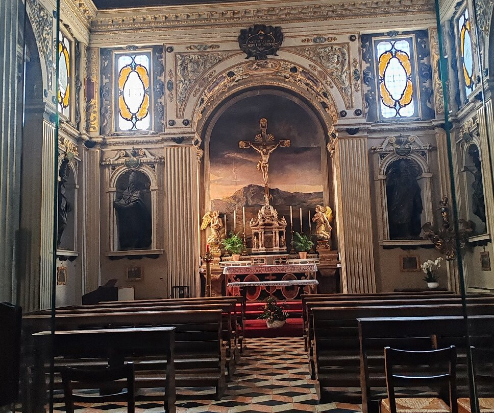Duomo Santa Maria Annunziata-萨罗必去景点