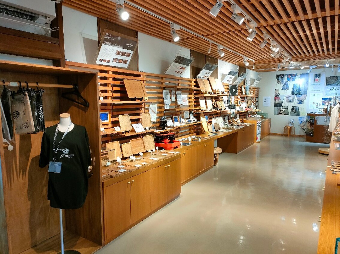 Nibutani Kogeikan-平取町必去景点