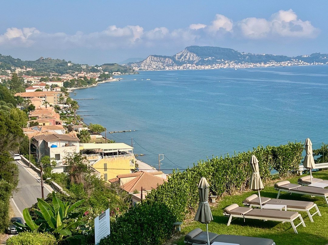 Ionian Hill Hotel主图