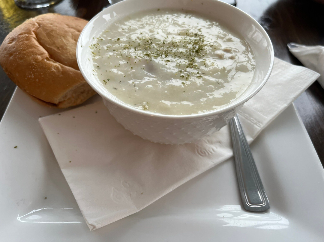 Edge Of The Avalon Inn主图