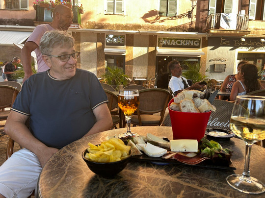 Le Glacier-Ile Rousse必去景点