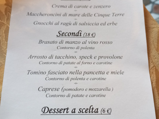 欧派斯酒店主图