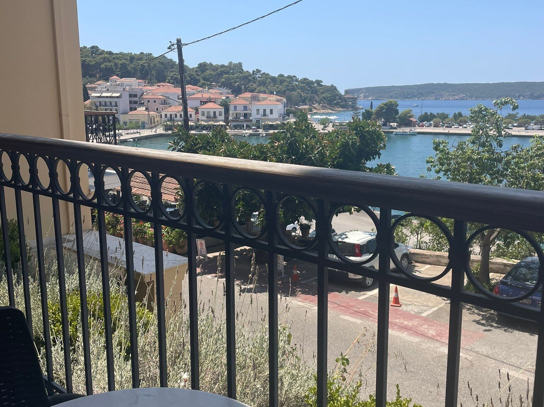 Karalis City Hotel主图