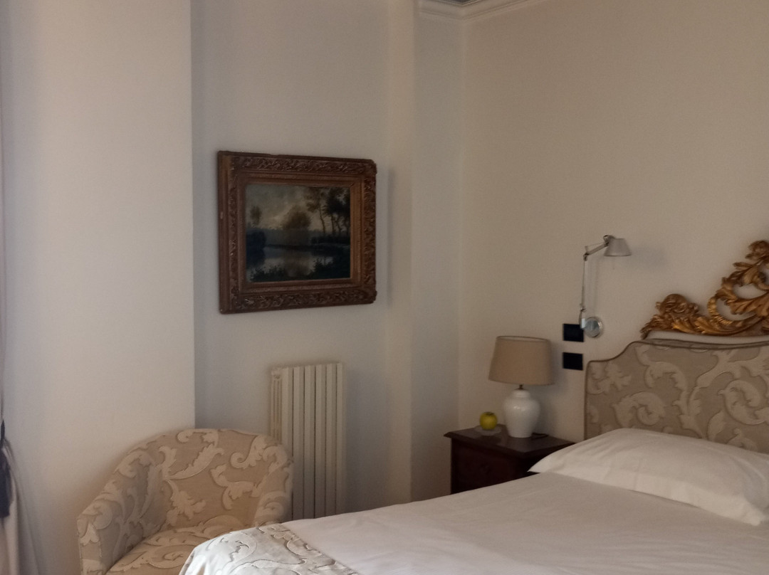 瑞雷斯杜尔罗科利酒店主图