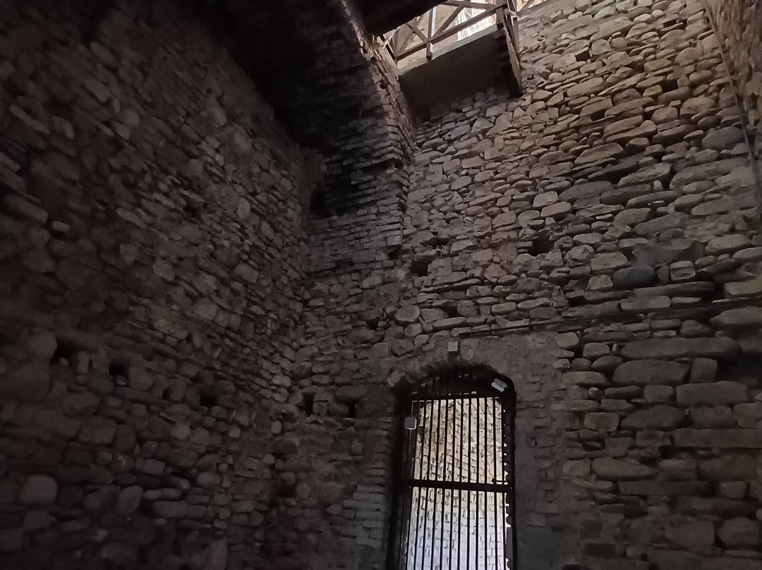 Castello Pallavicino di Varano de' Melegari-Varano de' Melegari必去景点