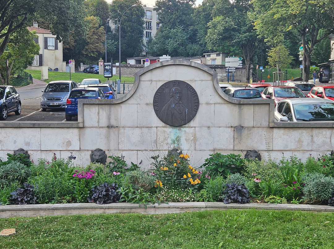 Hôtel Le Cardinal Rueil Centre主图