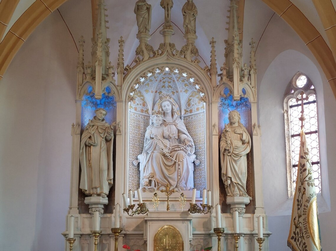 Saint Peter's Church-Radovljica必去景点