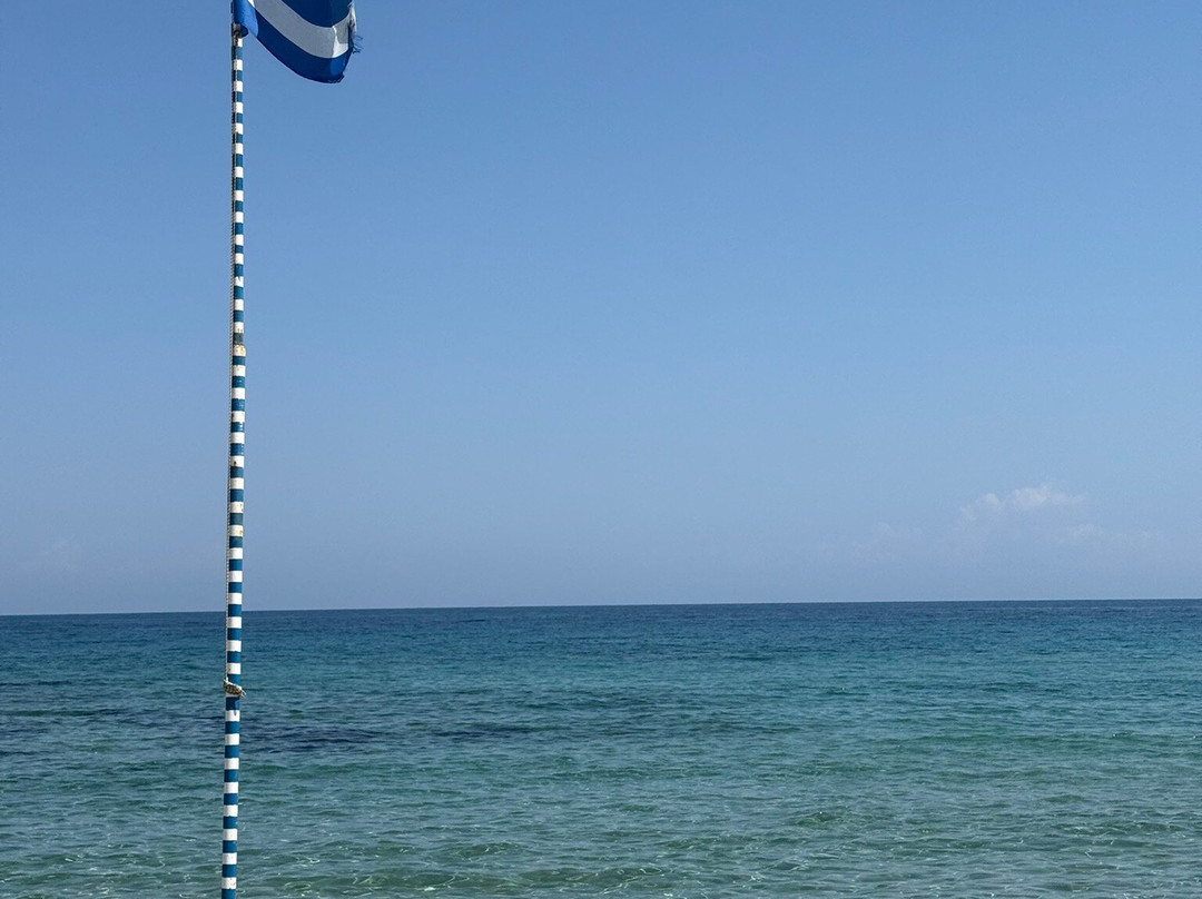 Achillion Apartments主图