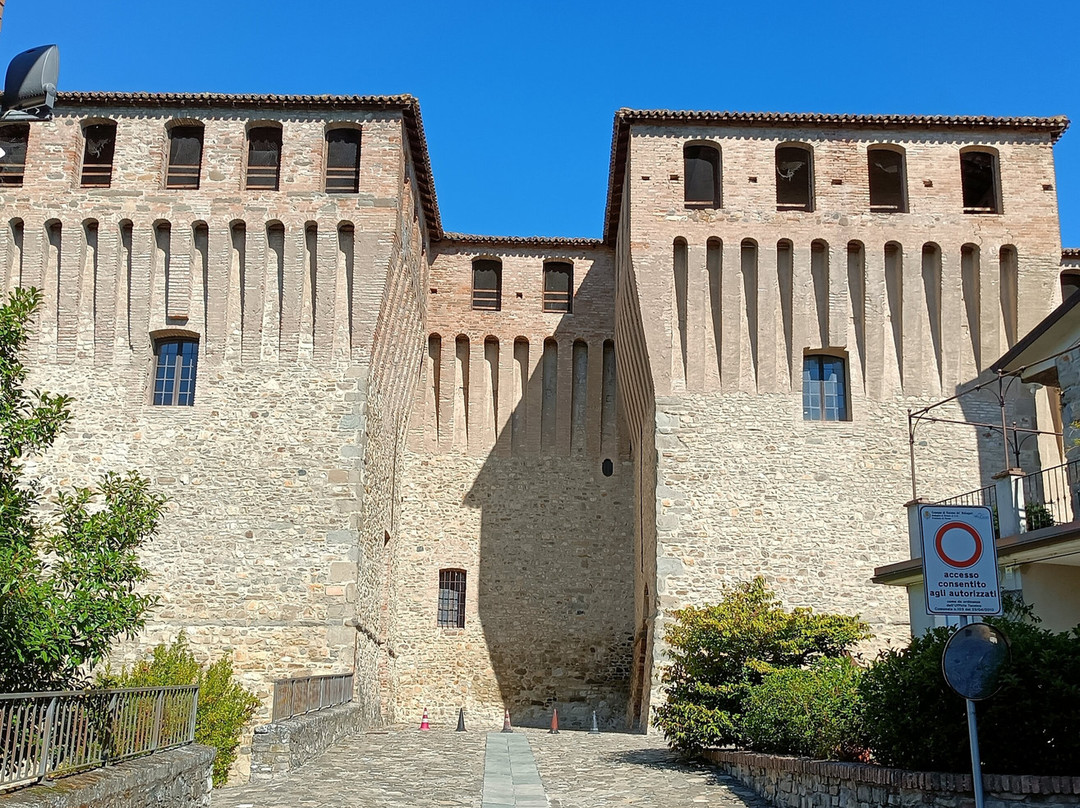 Castello Pallavicino di Varano de' Melegari-Varano de' Melegari必去景点