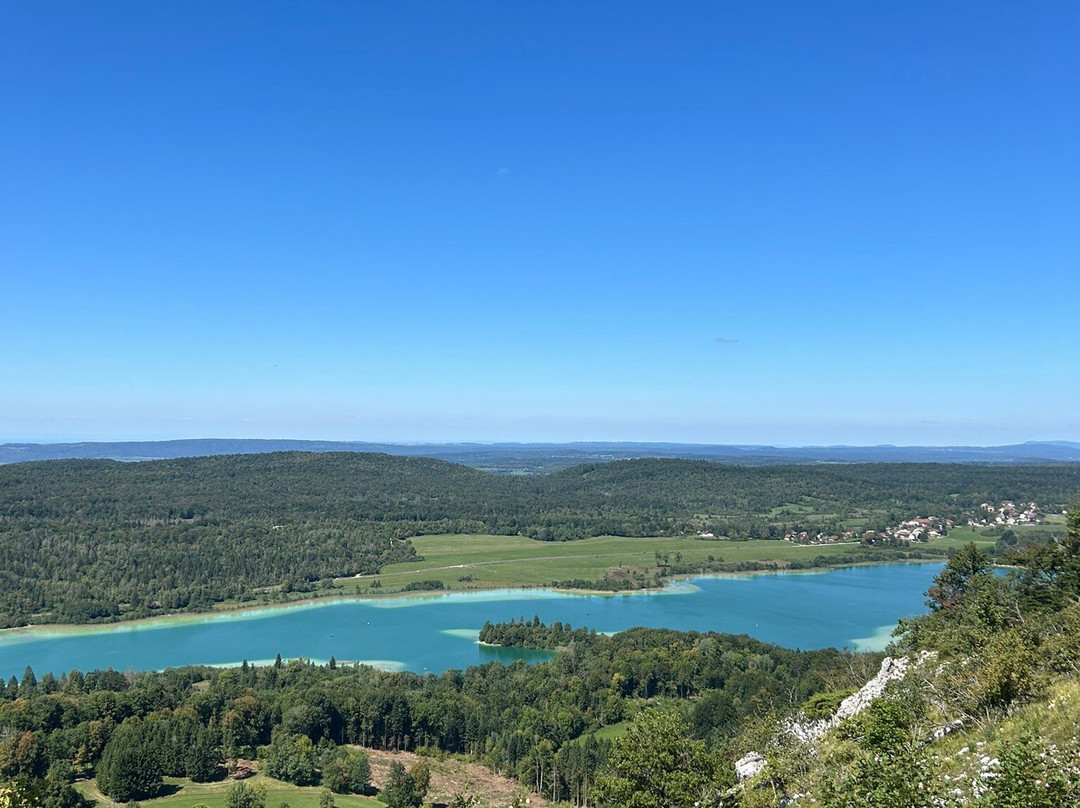 Belvedere des Quatre Lacs-La Chaux-du-Dombief必去景点