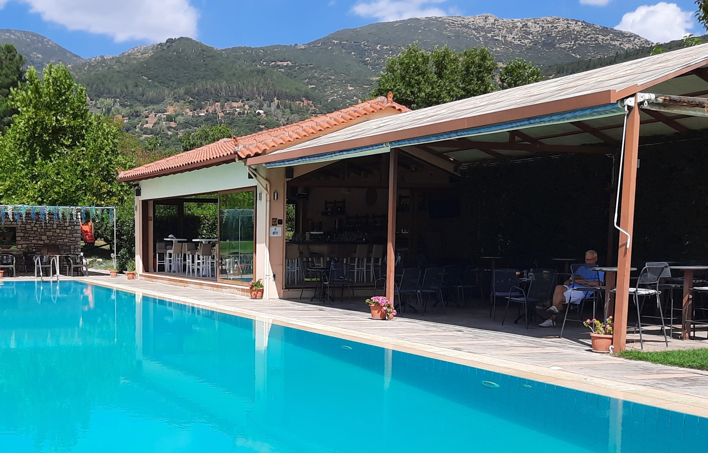 Mont Helmos Hotel-官方