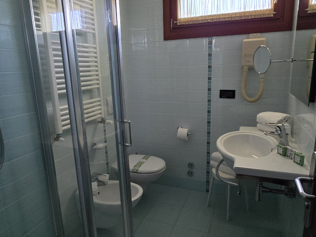 乐特努耶酒店主图