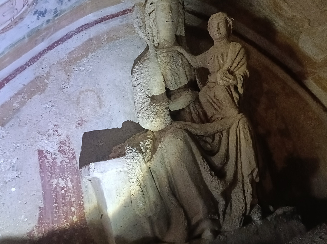 Grotta del Santuario di San Michele Arcangelo-Sant'Angelo a Fasanella必去景点