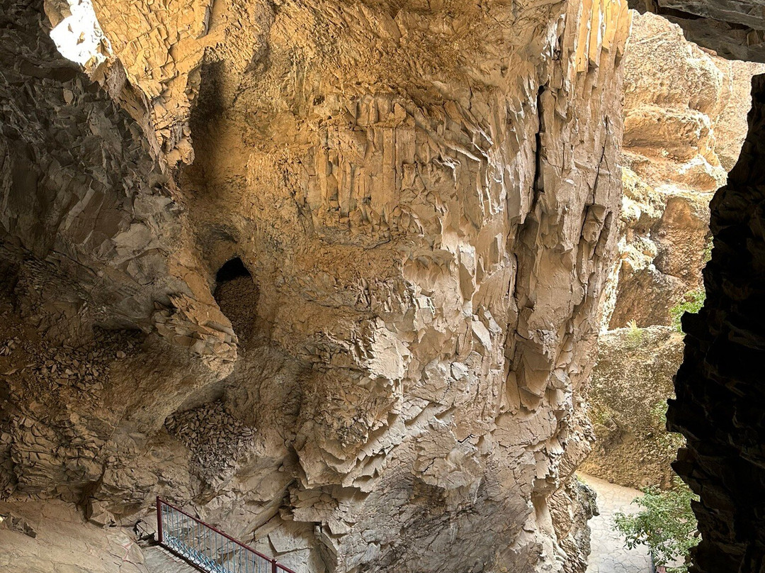 Ashab Kahf-纳希切万 必去景点