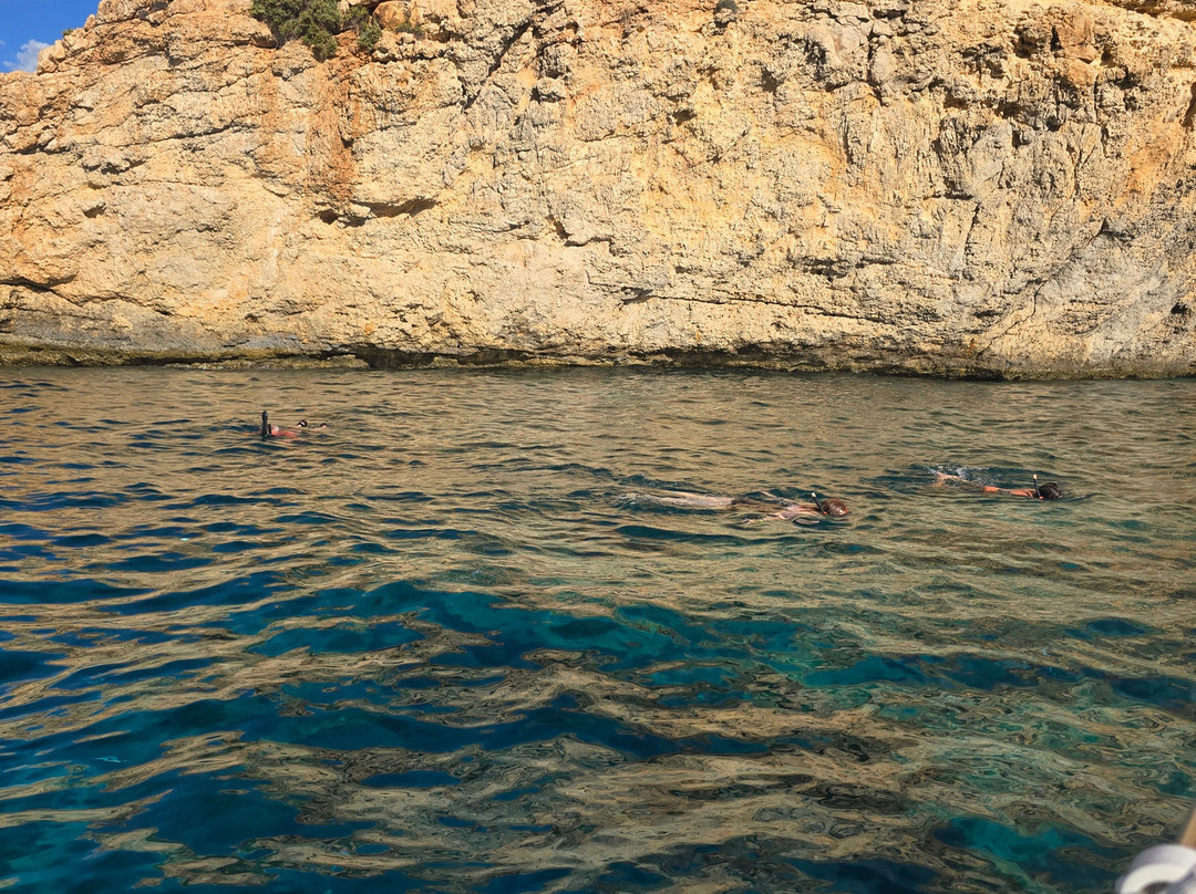 Comino Waves Boat Charters Malta-史克华必去景点