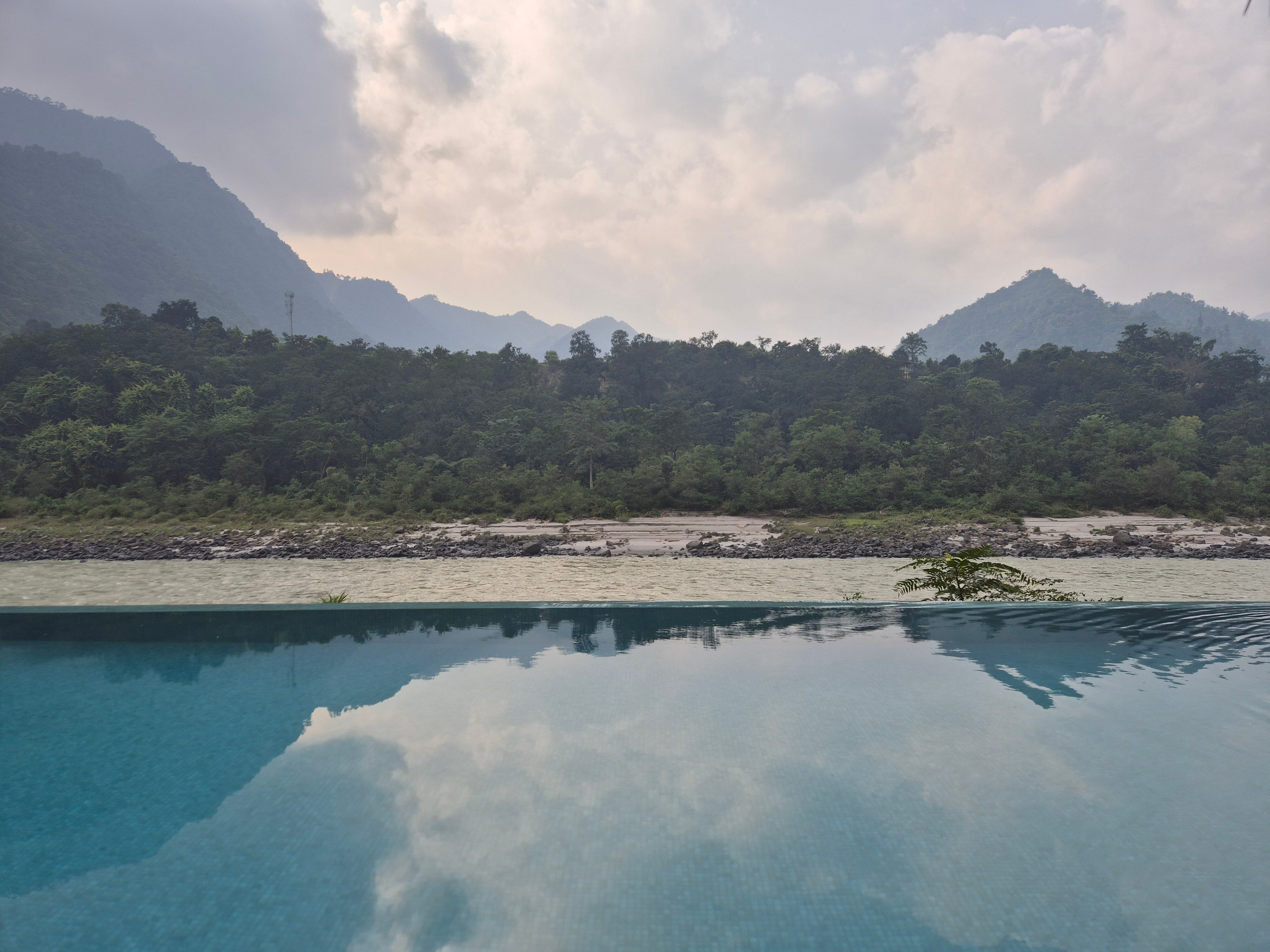 Anand Kashi by the Ganges, Rishikesh - IHCL SeleQtions-泳池