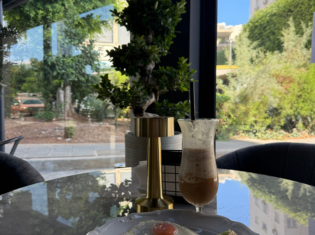 AM:PM Coffee & Lounge bar