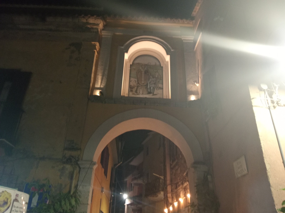 Arco di San Nicola-Summonte必去景点