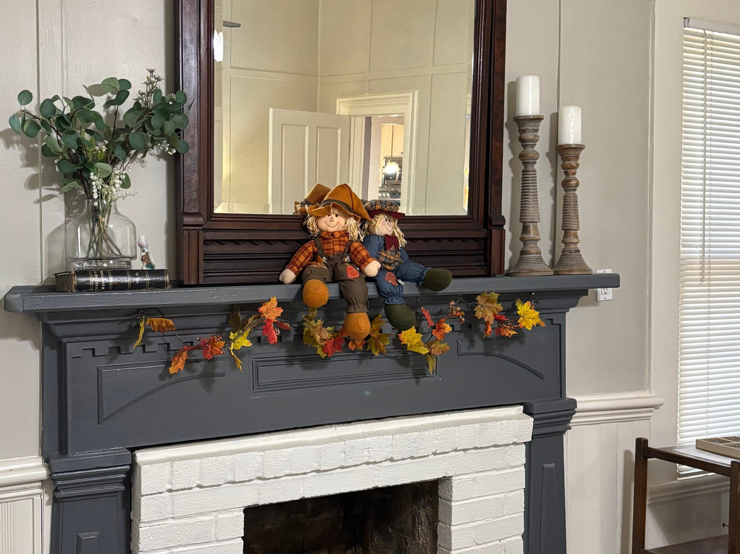 The Caroline House主图