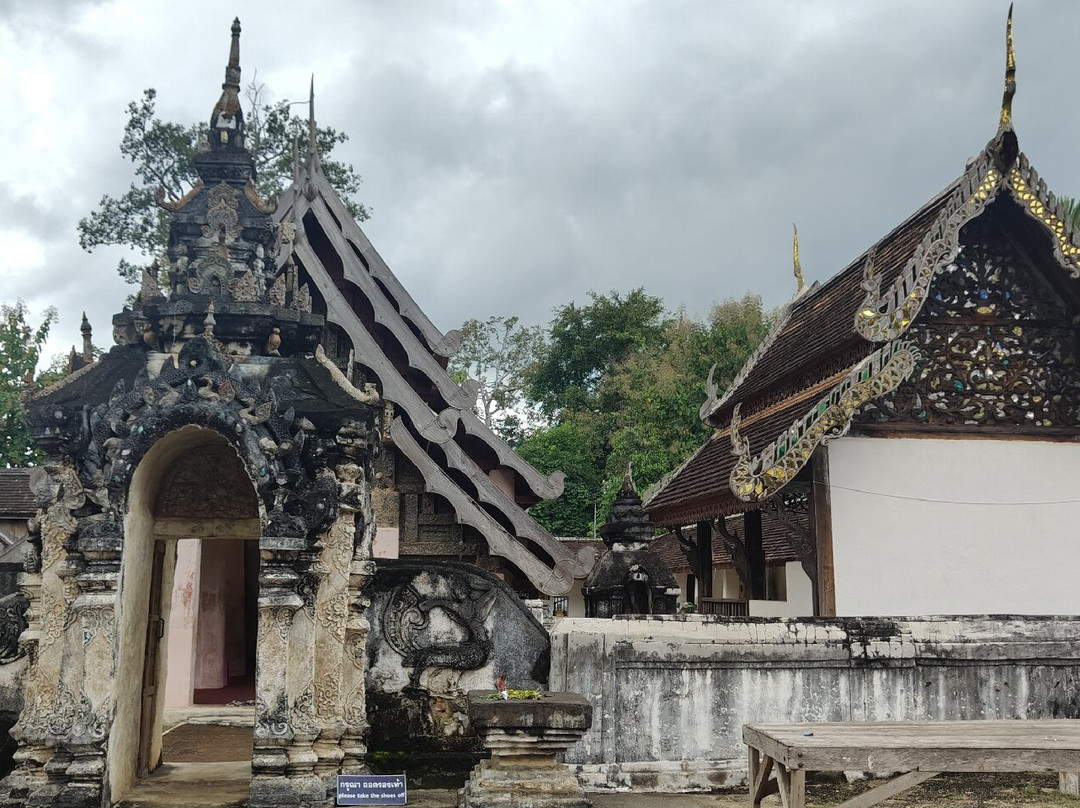 Wat Lai Hin Luang-阁卡必去景点