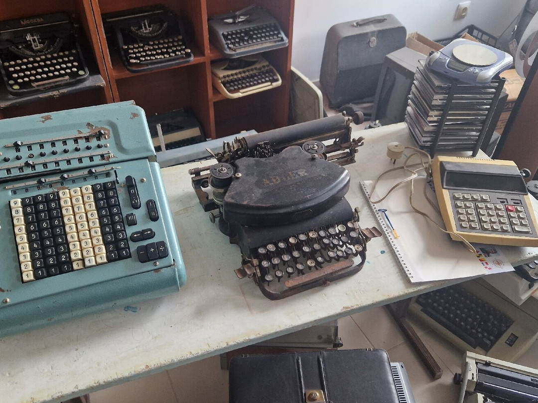 Galeria Colecţiilor Petru Costin a Consiliului Raional Ialoveni