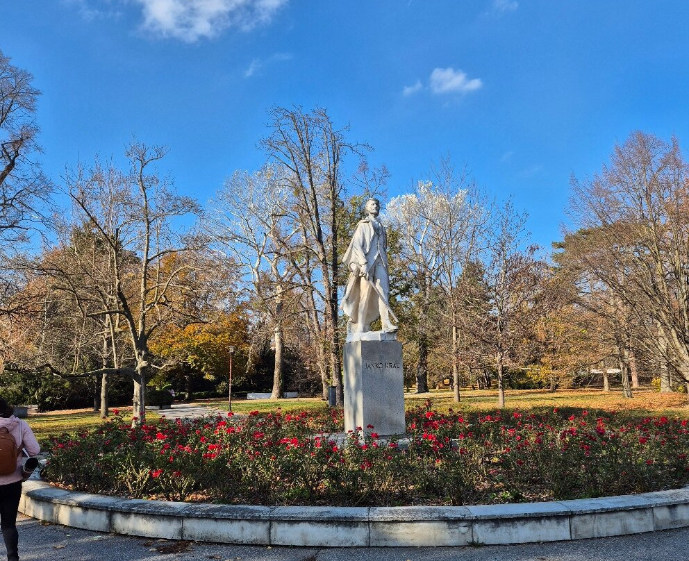 Pomník Janka Kráľa - Janko-Král-Denkmal-Karlova Ves必去景点
