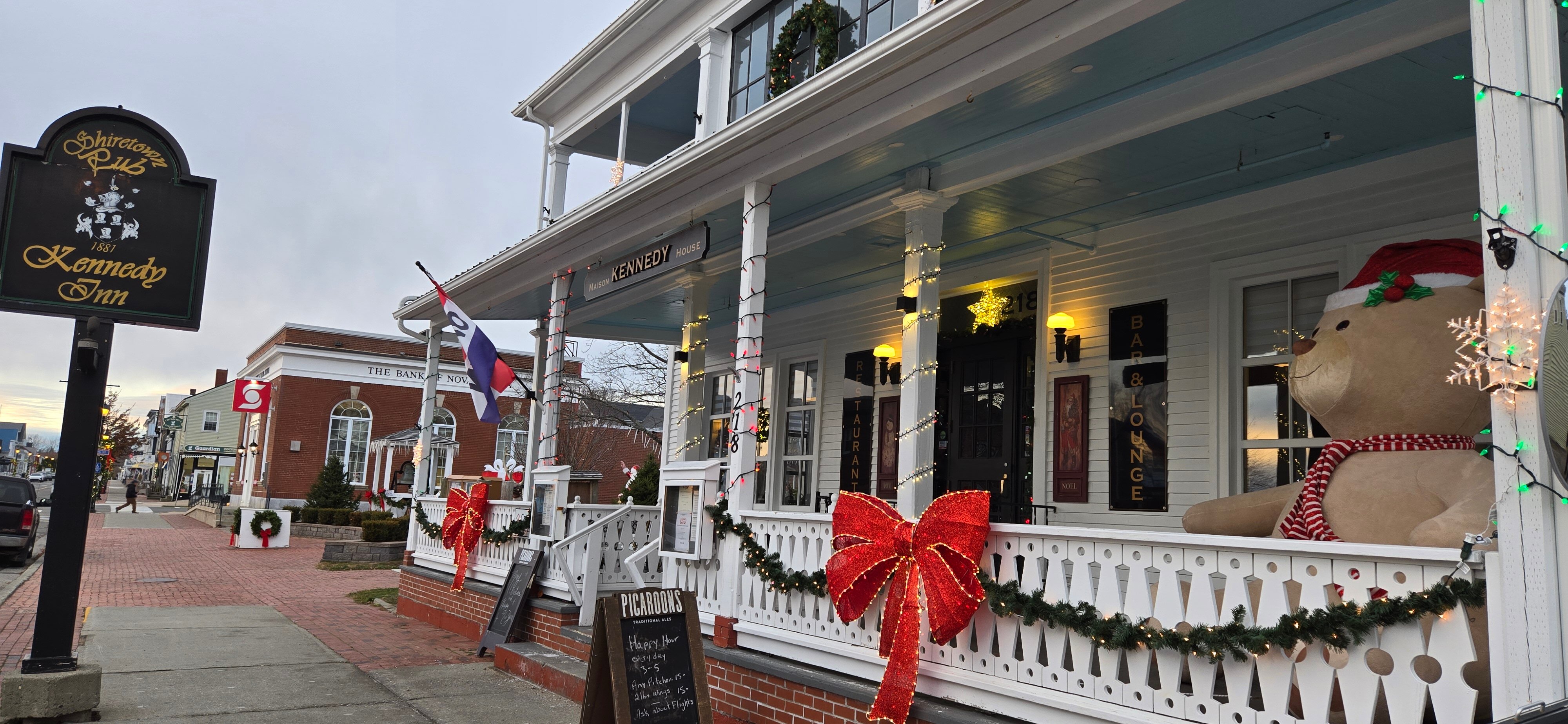 Kennedy House-官方