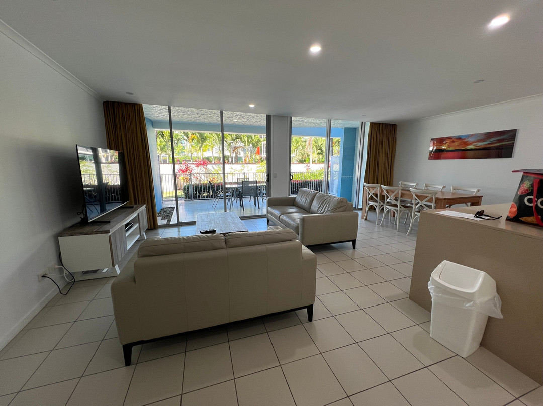 马瑞拿海滨酒店主图