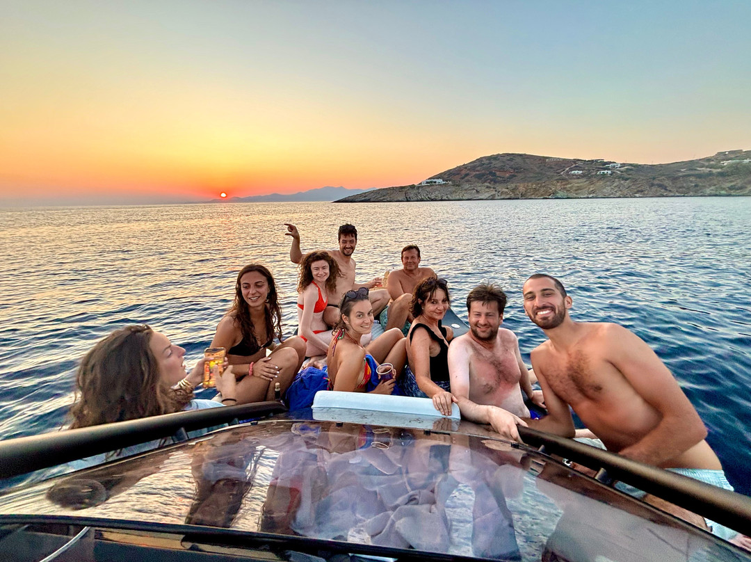 Andros Cruises & Day Trips to Cyclades-Batsi必去景点