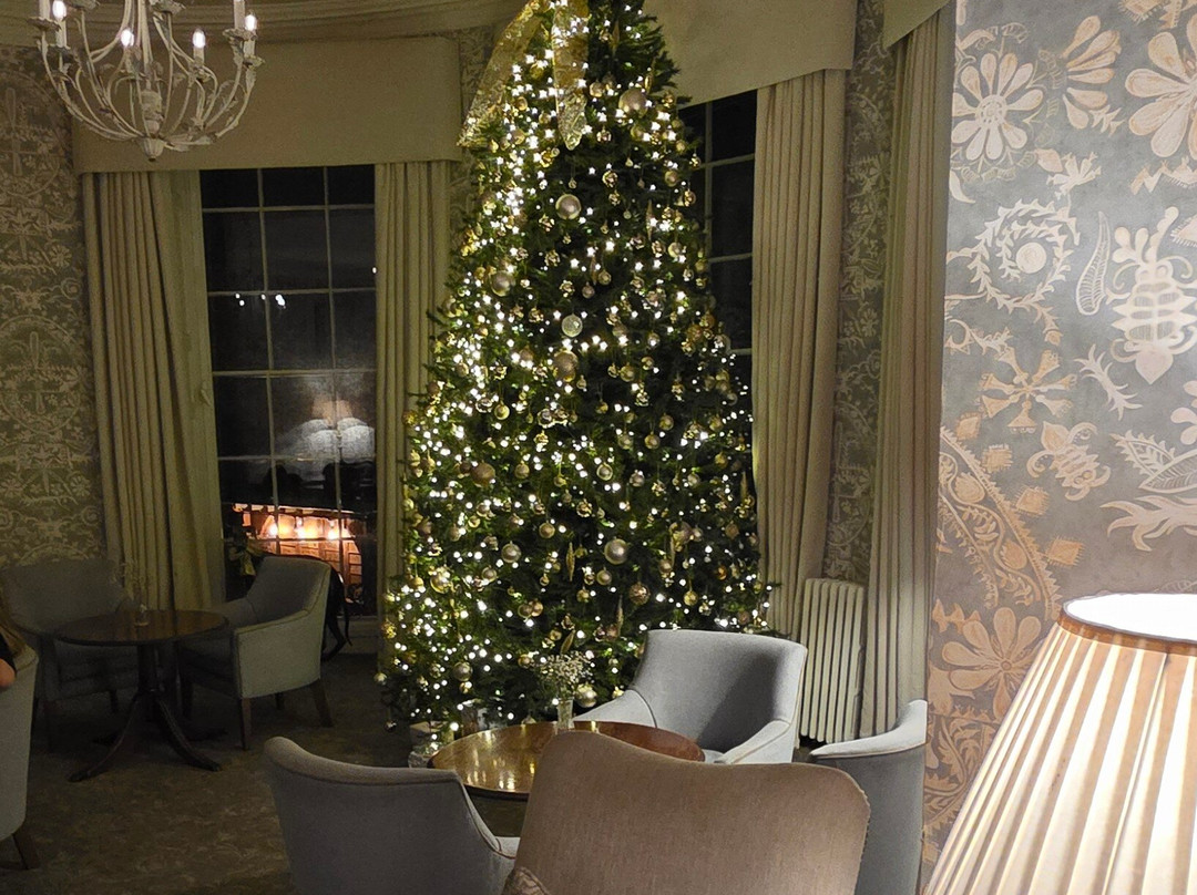 罗顿城堡酒店主图