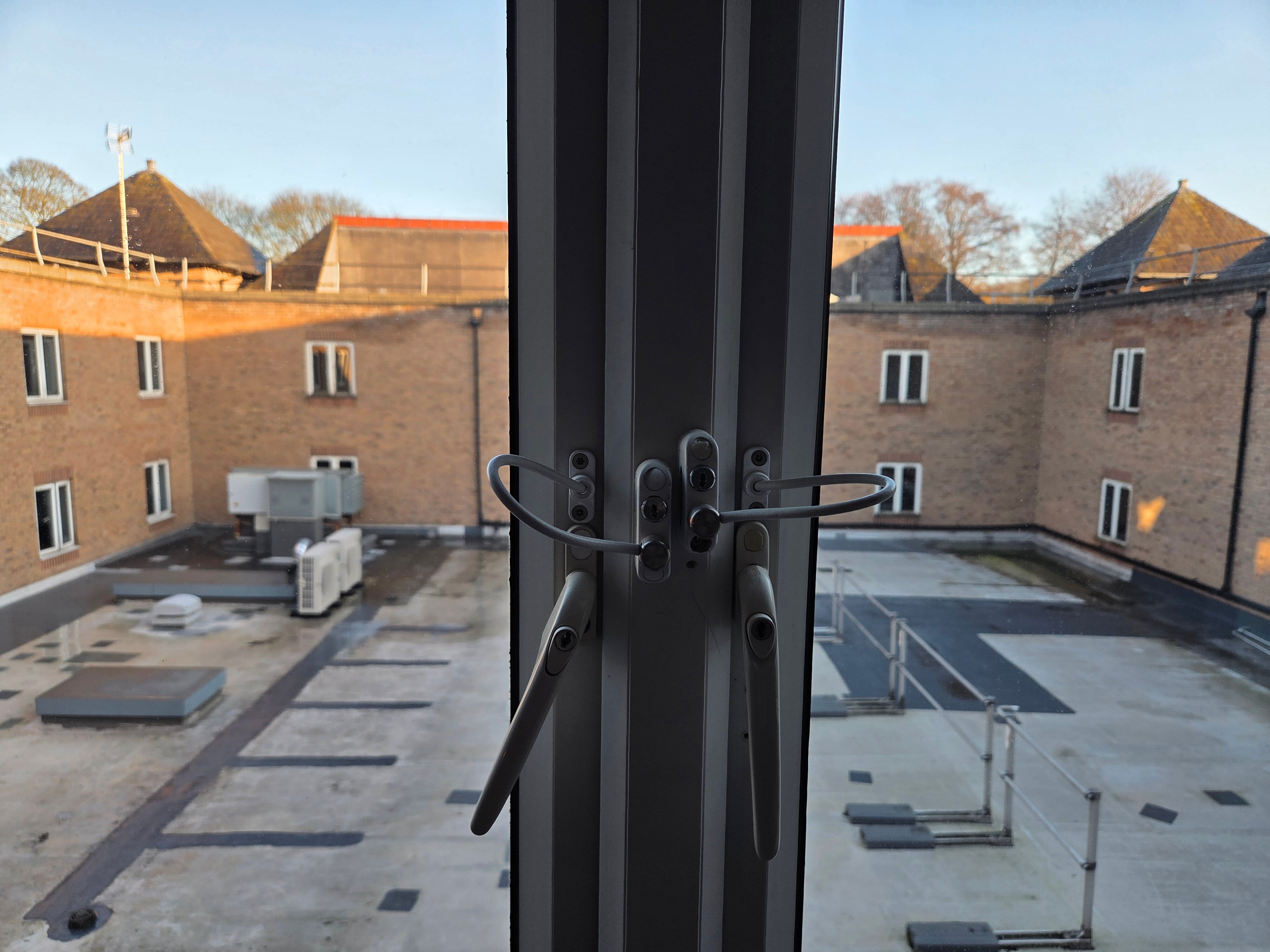 Village Hotel Leeds North-浴室