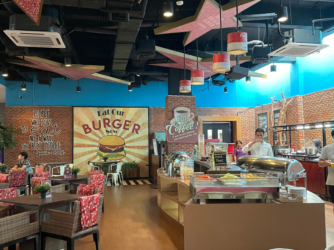 Fame Hotel Gading Serpong主图