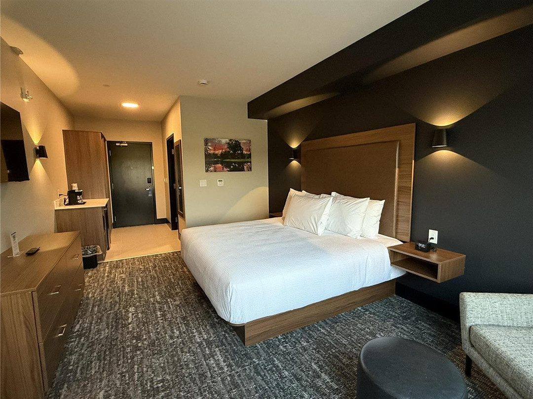 Best Western Plus Neepawa Hotel