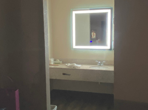 Super 8 by Wyndham Cleburne主图