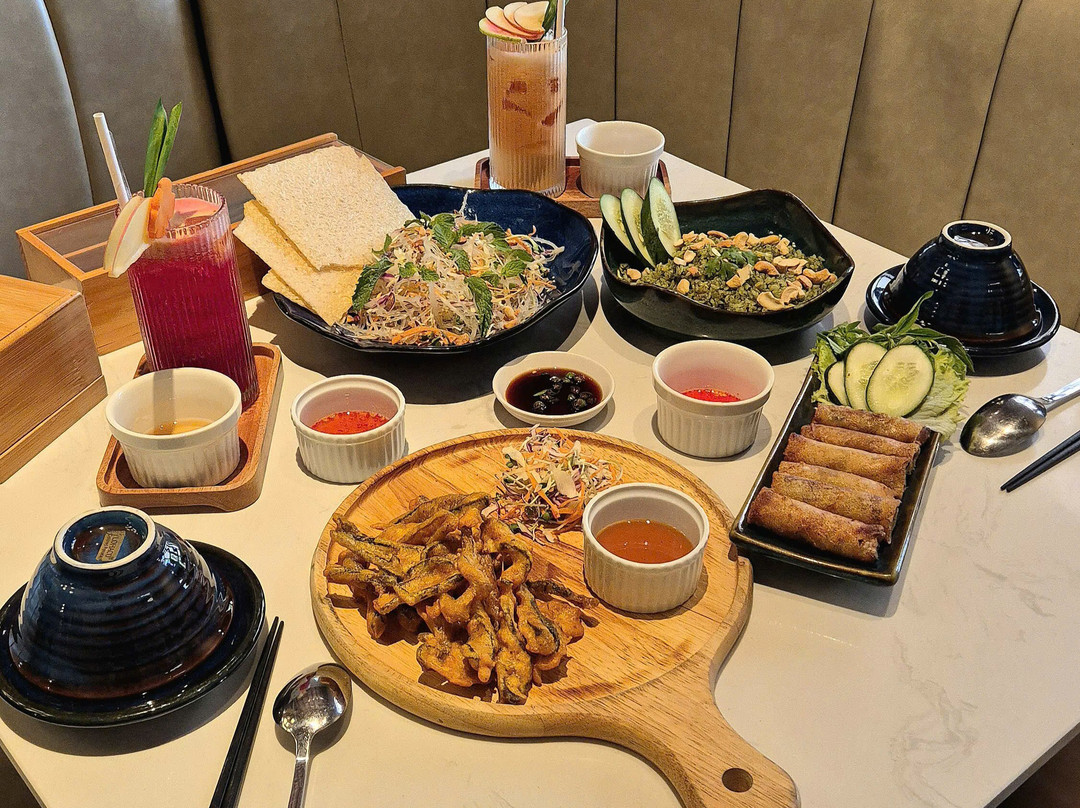 SHAKTI Vegetarian Bistro & Cafe