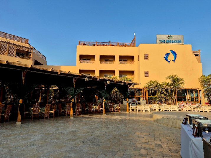 The Breakers Diving and Surfing Lodge-官方