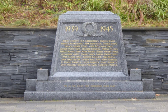 Llangollen War Memorial-兰戈伦必去景点